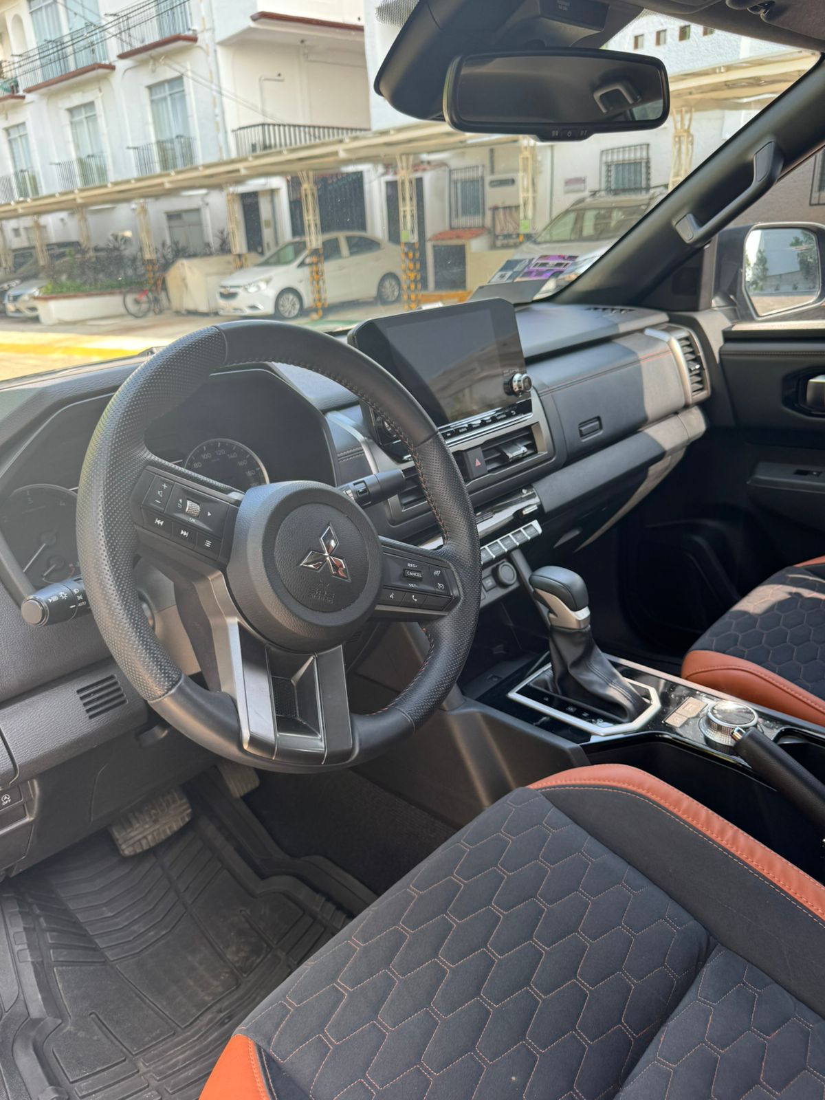 Mitsubishi L200 Gallery 4